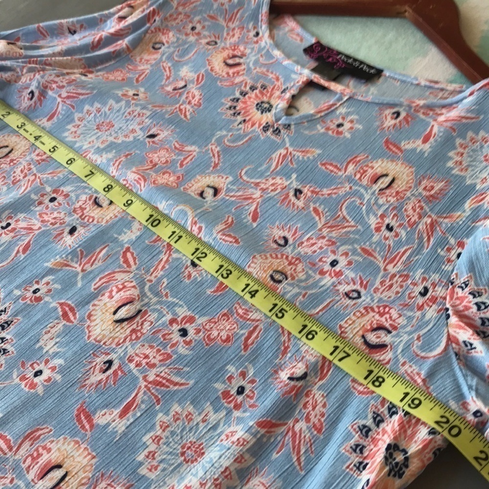 Peck & Peck Floral Print Bell Sleeve Blouse Blue Coral Rayon Boho Top S - Picture 7 of 8